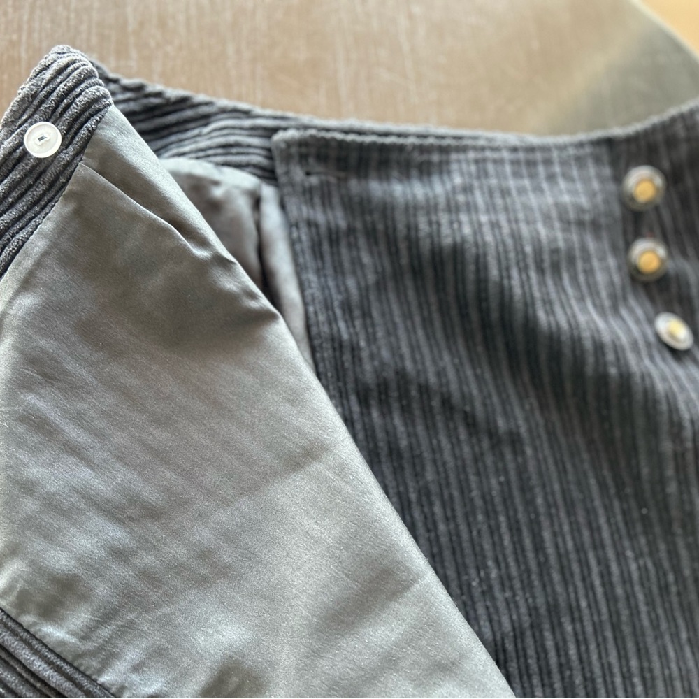 Vintage black wrap-around corduroy skirt - Picture 5 of 11